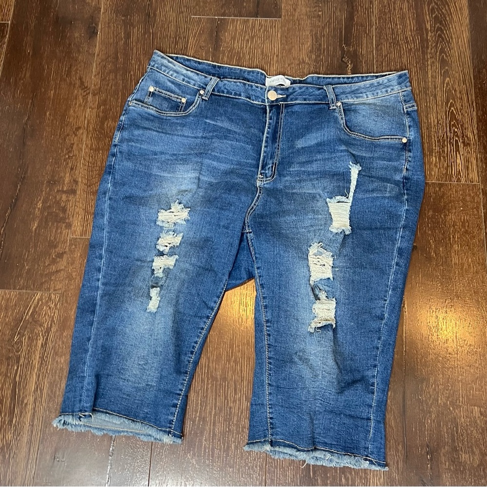 Women’s cropped jeans (Eighty-Eight)